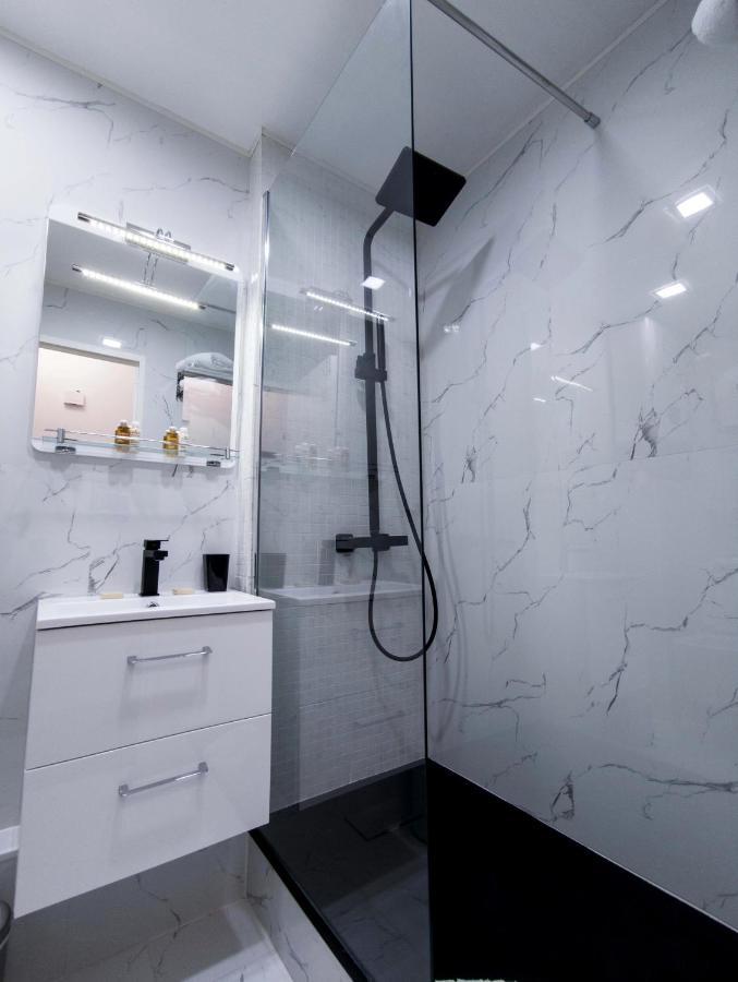 1 Min To The Beach Apartment - Kitchen - Tramway - Air Conditioner - Wifi - Promenade Des Anglais Nice Luaran gambar